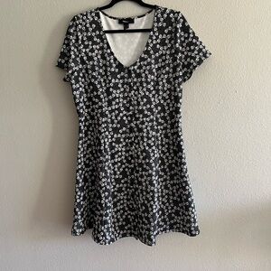 Forever 21 Black and White Dress